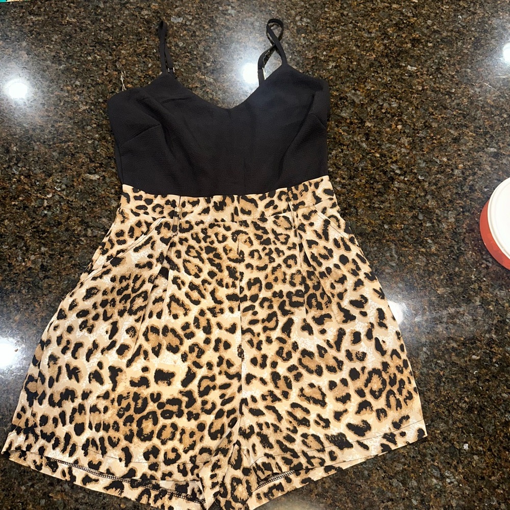 Pink Lily Black and Leopard Print Romper size small